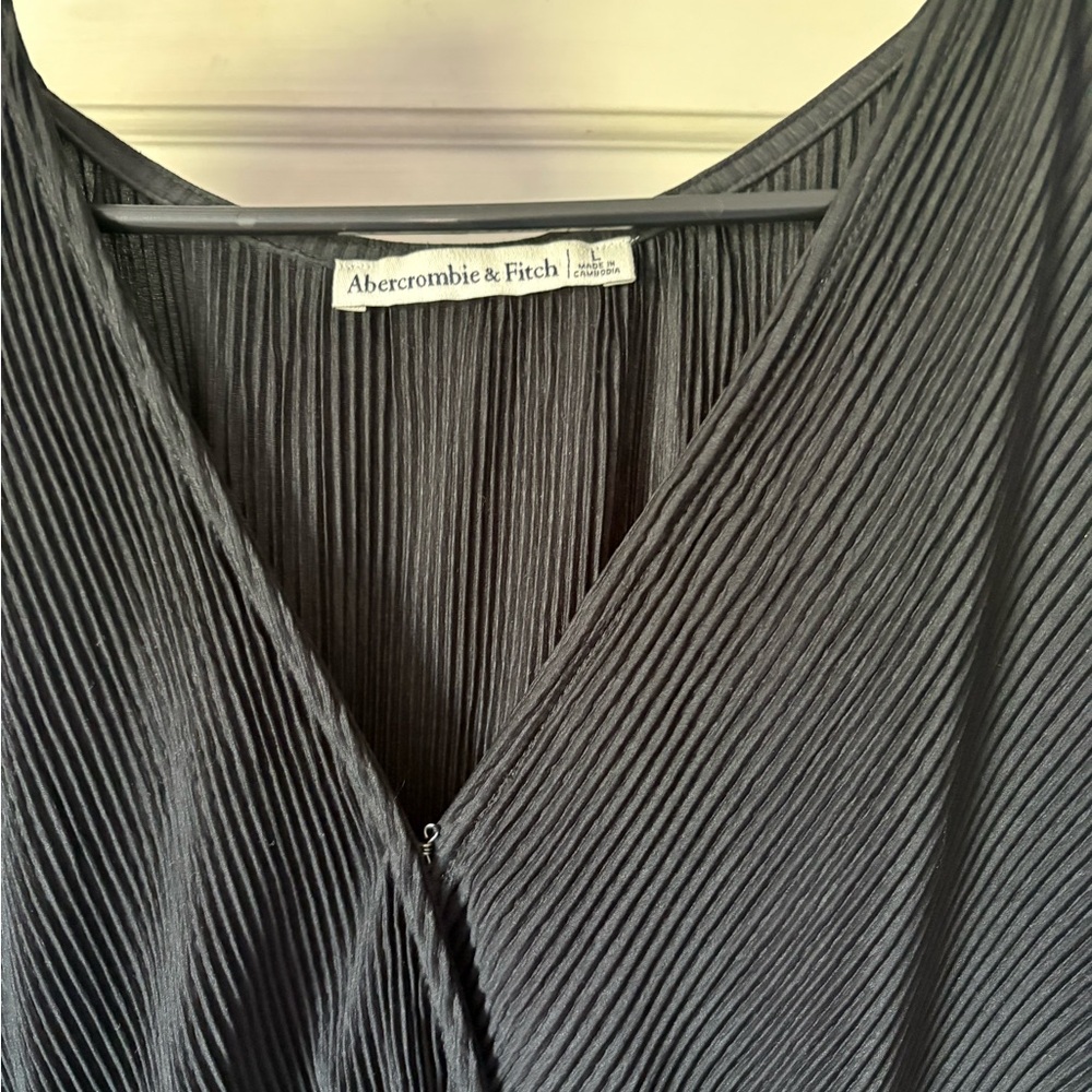 Abercrombie & Fitch Black wrap blouse - Picture 2 of 3